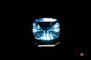 Topaze bleue coussin. 6.82 cts. 12.5mm x 11.0mm