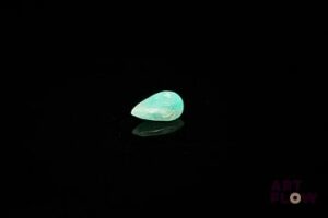 Tourmaline verte poire. Inclusions. 0.34 ct. 6.0mm x 3.8mm