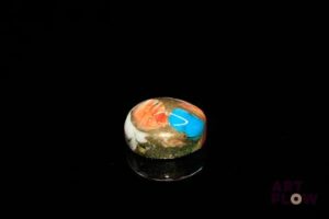 Turquoise «oyster» ronde. Traitée. 3.83 cts. 10.0mm