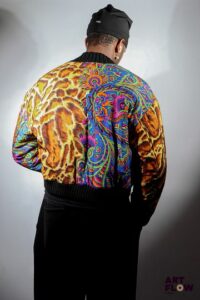 VERSACE Jeans couture Veste bomber en soie melangée à imprimé leopard et floral Taille M Petits fils tirés
