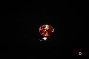 Zircon naturel brun ovale. VS, non chauffé. 1.21 ct. 6.5mm x 5.0mm