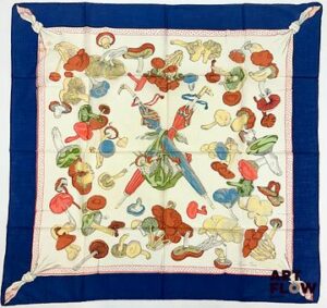 HERMÈS Modèle "Cueillette des Champignons (ou Champignons I)" Carré en coton d'après Hugo GRYGKAR 1er édition 1948 90 x 90 cm Taches et usures conformes à l'âge de la pièce Bibliographie : Genevieve Fontan, Carrés d'art, Dictionnaire illustré des carrés Hermès valeur, 2025, p 70