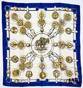 HERMÈS Modèle "Cuivreries" Carré en twill de soie d'après Françoise DE LA PERRIERE 90 x 90 cm