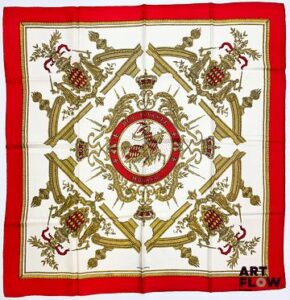 HERMÈS Modèle "Deo Juvente Monaco" Carré en twill de soie d'après Hugo GRYGKAR 90 x 90 cm Bon état général malgré un infime accro