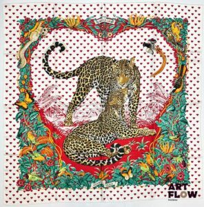 HERMÈS Modèle "Jungle Love love" Carré en twill de soie d'après Robert DALLET Edition spéciale Saint Valentin 2020 90 x 90 cm Etat proche du neuf, dans ses plis d'origine. Modèle de Soldes. Avec boîte Bibliographie : Genevieve Fontan, Carrés d'art, Dictionnaire illustré des carrés Hermès valeur, 2025