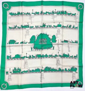 HERMÈS Modèle "Les Ponts de Paris" Carré en twill de soie d'après Hugo GRYGKAR Probablement première édition (1952) 90 x 90 cm Décoloration, tâches