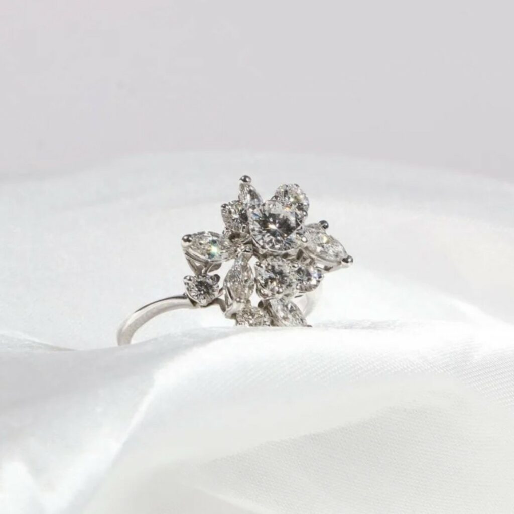 Bague bouquet de diamants Bague bouquet de diamants