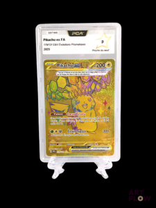Carte Pokémon Gold Pikachu ex 179/131 gradée PCA 9. Série du bloc Écarlate & Violet : Évolutions Prismatiques (EV8.5). Carte en état Proche du neuf (PCA 9). En français.