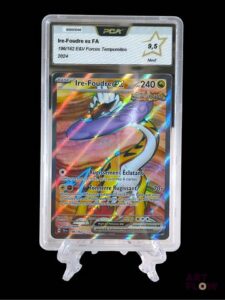Carte Pokémon gradée PCA 9,5 : Ire-Foudre ex FA 196/162 Série du bloc Ecarlate et violet : Forces temporelles (EV05) Carte en état Neuf (PCA 9,5) En français.