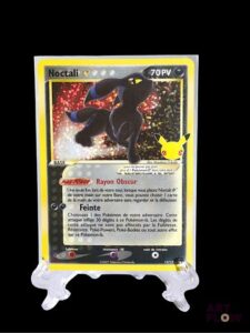 Carte Pokémon Noctali Gold shiny 17/17 Série 25 ans Célébrations En français Etat near mint Sous sleeve et toploader