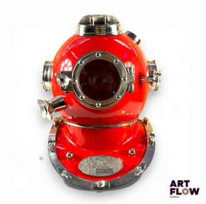 Casque de scaphandre Mark V rouge, Morse diving équipement Co. Inc. Boston. Dimensions 46 x 40 x 46 cm Fenêtre avant ouvrable. Reproduction moderne des casque de scaphandres américains. Excellent état