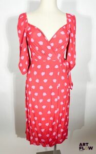 DIANE VON FURSTENBERG Robe portefeuille dans les tons rouges et roses Taille 2 Neuve avec étiquette (étiquette legerement décousue par endroit)
