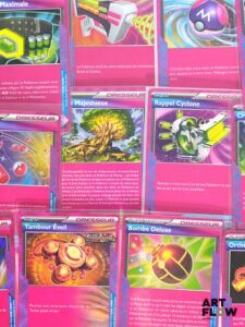 Ensemble comprenant environ 30 cartes dresseur Pokémon ACE Peut contenir des doubles, triples et plus Etat global near mint Sous sleeves En francais