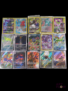 Ensemble de 15 cartes Pokémon - Alternative Rare. Séries diverses Certaines en double, triple et plus Cartes en état global near mint Sous sleeve En Français
