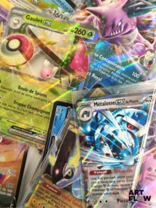 Lot d'environ 100 cartes Ultra Rares Diverses séries et raretés Contient des doubles En l'état