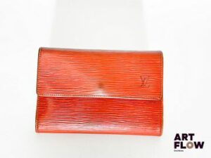 LOUIS VUITTON Portefeuille en cuir épi marron 16 x 11 cm Usures sur le devant et les bords notamment