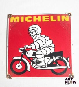 Plaque émaillée carrée Michelin 30 x 30 cm env Petits éclats et traces de rouille Reproduction moderne (fin XXe-début XXIe siècle)