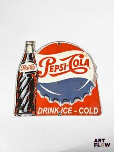 Plaque émaillée Pepsi Cola 24,5 x 28,5 cm env éclats et traces de rouille reproduction moderne
