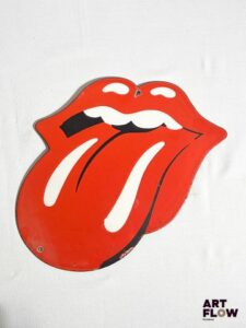 Plaque émaillée Rolling Stones 30 x 30 cm env Petits éclats et traces de rouille Reproduction moderne